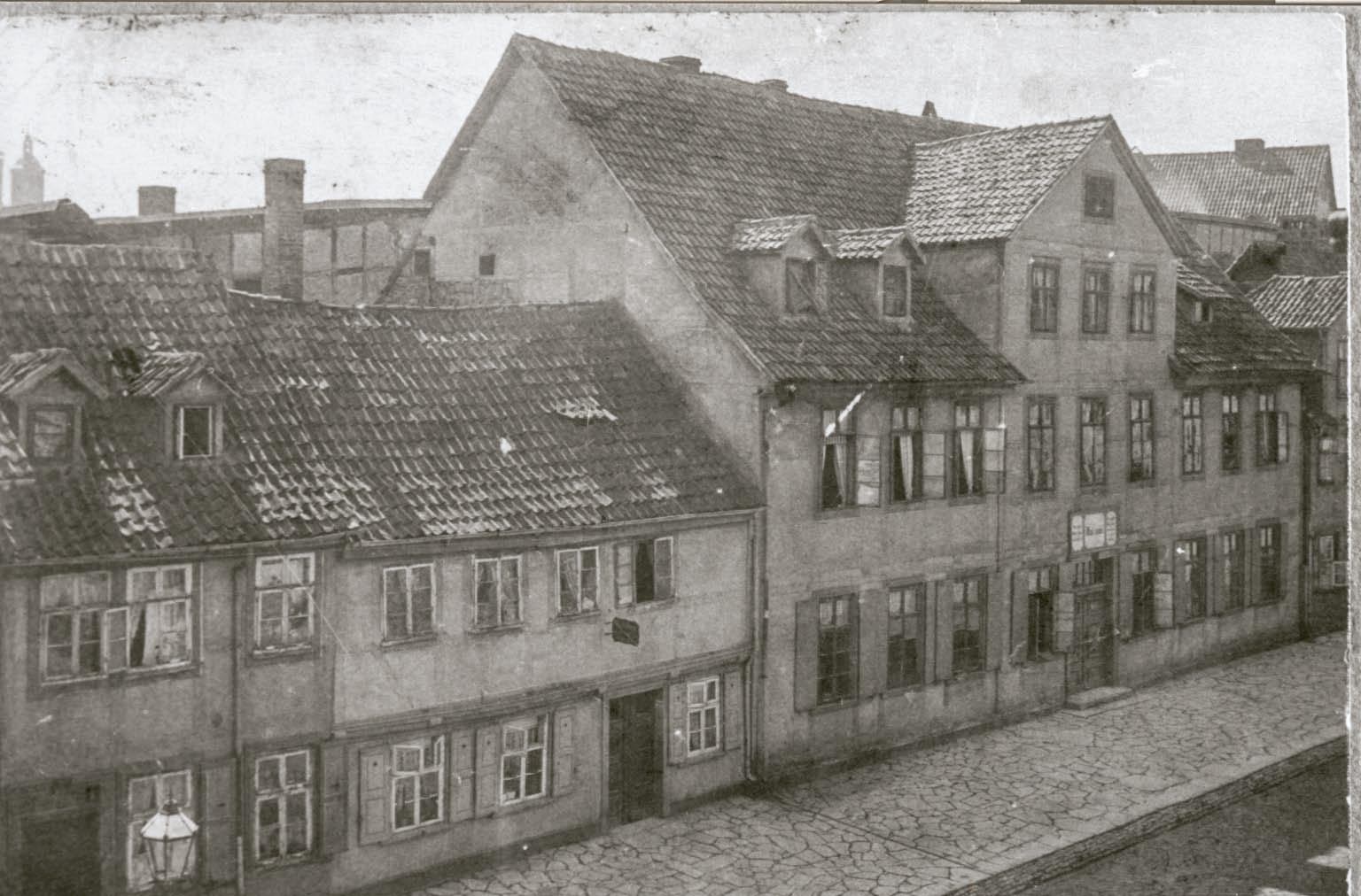 Untere-Masch-Straße-3-5-um-1898-Nr.-3-Universitäts-Waisenhaus.-Siehe-Kreuzbergring-57.-Bibl.Museum-4-S-91._edited-1